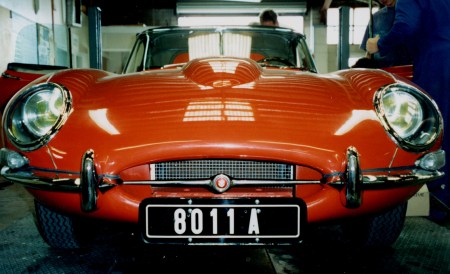8011 A - This E-type Jaguar was seen in Auckland in 2002 Brumby archive