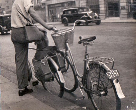 Swedish bicycles had plates, too! 57147 here.