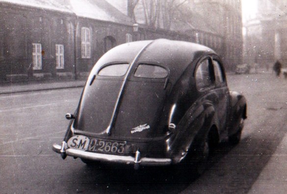 Siamese car of unknownmake,  in Denmark 1947