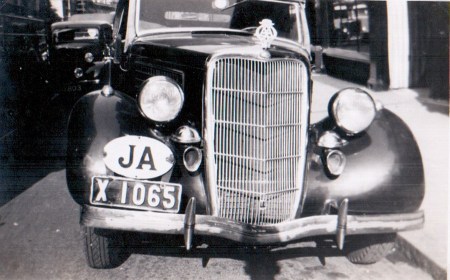 X 1065 spotted in Oxford in 1947 on a pre-war Canadian Ford, registered in Spanish Town, Jamaica.  Note he giant oval!    Pemberyon archive