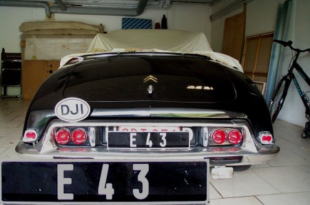 The restored Citroen, registered in Belgium; with the unique DJI oval. Brumby archive