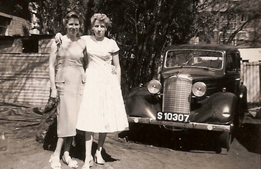 Vauxhall 14 circa 1946, also in S. Rhodesia about 1950. 