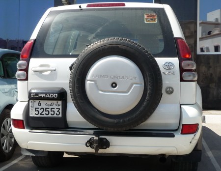 A roving Kuwaiti on Muscat.   The series number 6 is part of the batch 1-49 allocated to private vehicles and are always black on white.     Brumby archive 2014 Oman