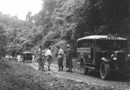 bur-02-53bi_rb-1824-chev-lqbusanon1944vb